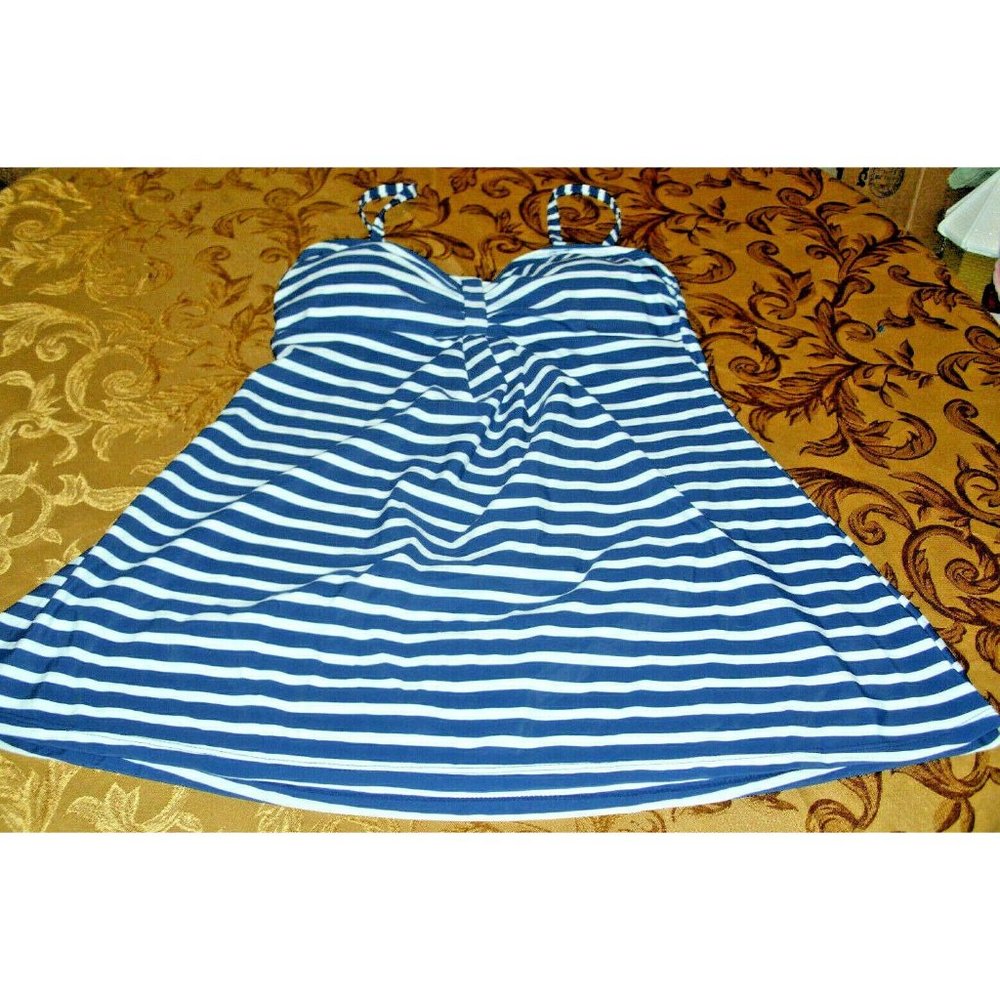Ladies Swimsuit Top Unbranded Blue & White Striped Tankini Style  Size Large